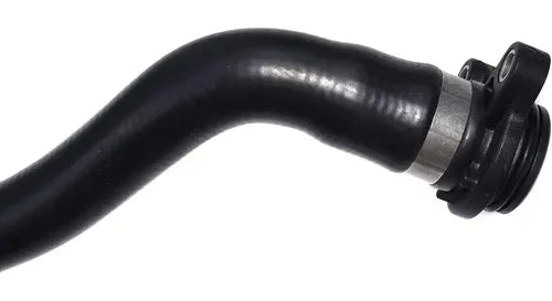 Manguera de la bomba de agua al motor